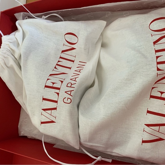 Valentino 165MM TAN-GO POINTED patent leather pumps. - Picture 7 of 13